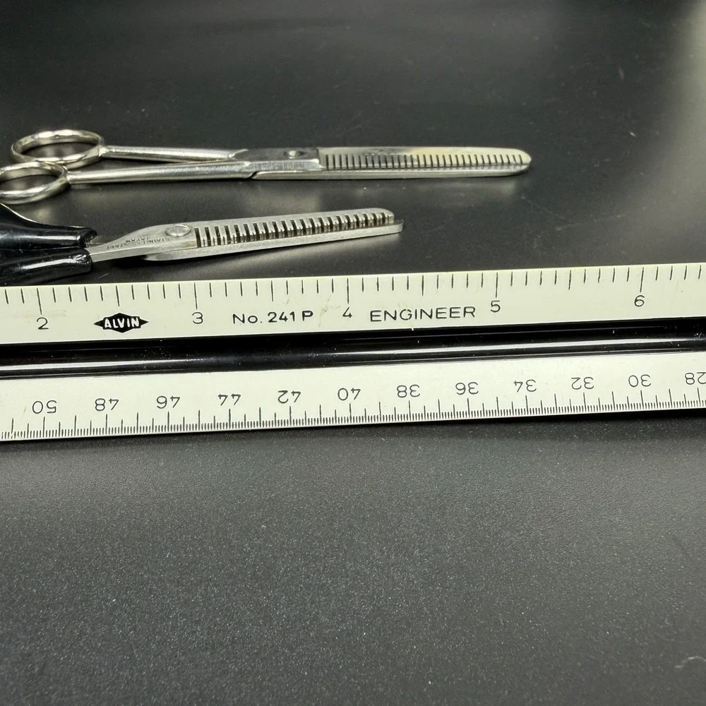 Lot Of 2‎ Vintage Thinning Shears Scissors Made in Italy And Japan Hofritz